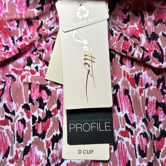 PROFILE BY GOTTEX PRETTY WILD D-CUP V-NECK SHIRRED ONE PIECE SWIMSUIT Size 16D - Picture 12 of 16
